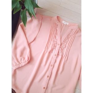 ✨3/$15 MINE | Peach Pink Pleated Button Up Blouse